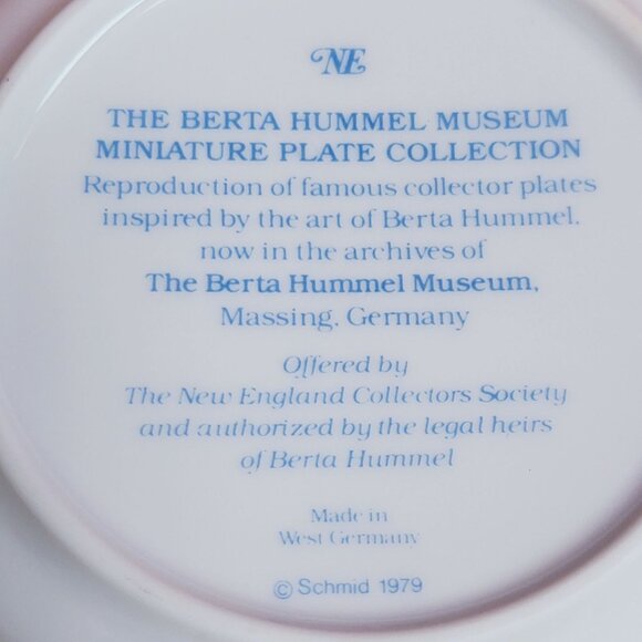 Schmid Berta Hummel Museum Miniature Plate Collection 1979 - Picture 4 of 10